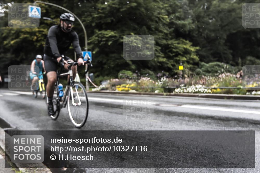 13.09.2026 - Stadtparktriathlon H.Heesch http://msf.ph/oto/10327116 13.09.2026 13:00:18 Radfahren 1243, 1288, 1307, 1330, 1350 meine-sportfotos.de