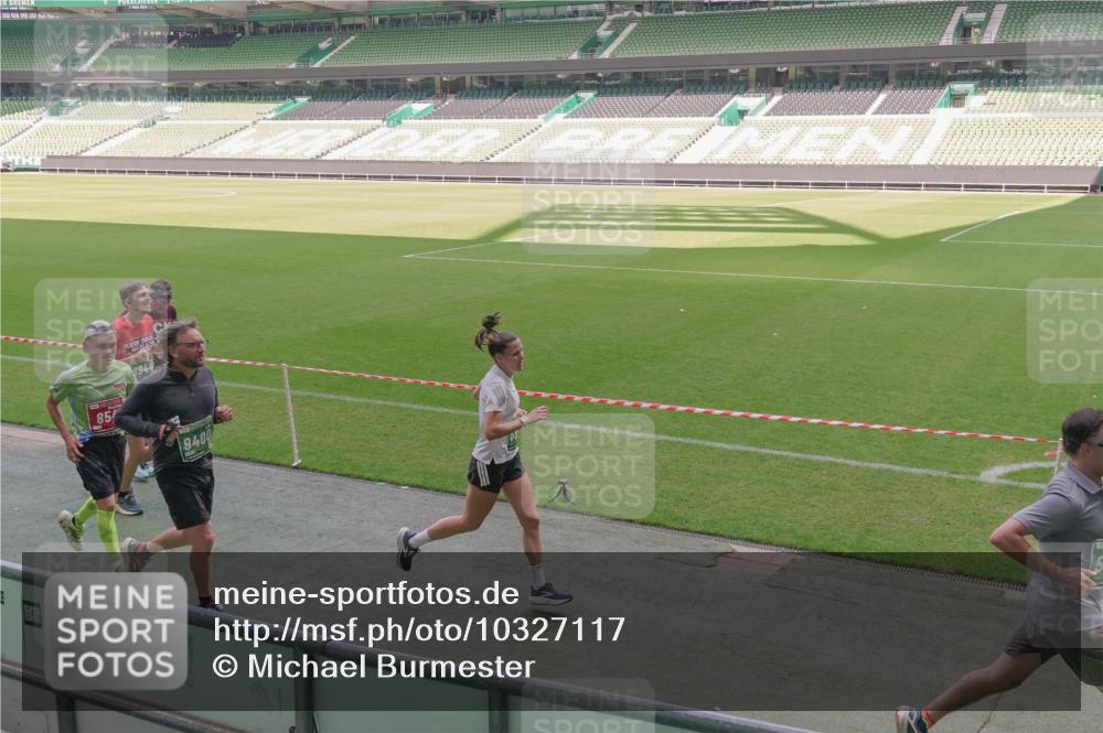 13.09.2026 - 21. swb-Marathon Bremen Michael Burmester http://msf.ph/oto/10327117 13.09.2026 12:56:50 Laufen im Stadion 307, 411, 431, 465, 655, 769, 776, 854, 857, 876, 913, 926, 948, 1010, 1058, 1130, 1254, 1537, 1601, 1645, 1750, 1809, 1900, 1972, 2001, 2040, 2051, 2075, 2122, 2260, 2319, 2324, 2402, 2473, 2493, 2535, 2604, 2634, 2640, 2671, 2761, 2812, 2904, 2948, 3051, 3057, 3078, 3119, 3192, 3202, 3290, 3348, 3411, 3450, 3458, 3508, 3514, 3634, 3685, 3690, 3760, 3813, 3866, 3939, 4101, 4135, 4171, 4174, 4316, 4413, 4479, 4733, 5277, 5430, 5530, 5695, 5867, 6106 meine-sportfotos.de