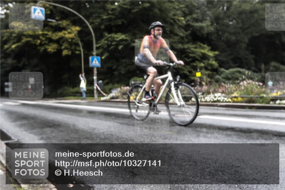 13.09.2026 - Stadtparktriathlon H.Heesch http://msf.ph/oto/10327141 13.09.2026 13:00:23 Radfahren 1080, 1290, 1307, 1330 meine-sportfotos.de