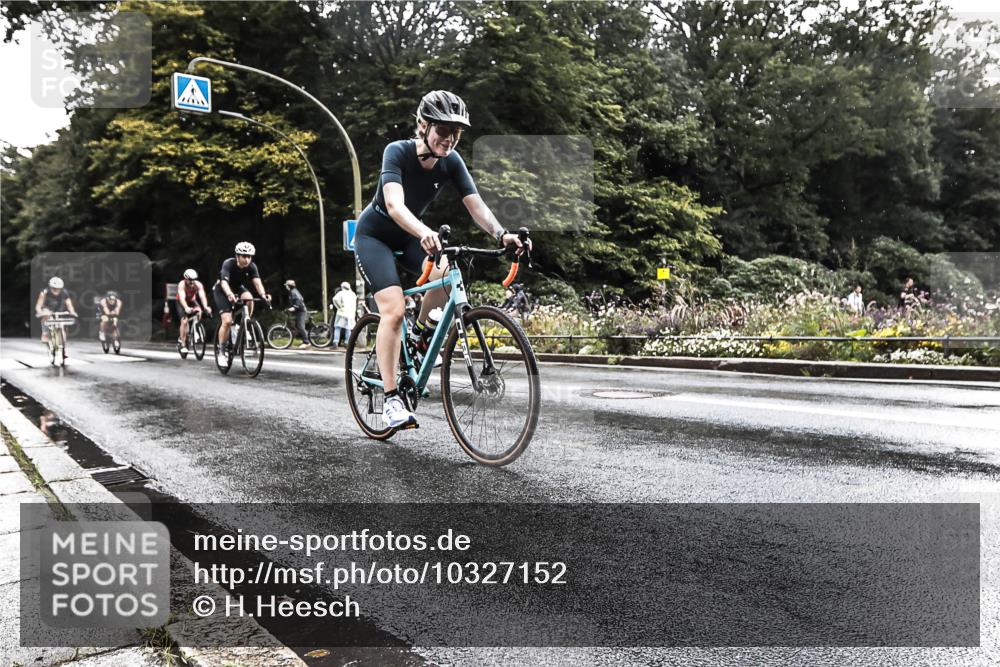 13.09.2026 - Stadtparktriathlon H.Heesch http://msf.ph/oto/10327152 13.09.2026 11:49:36 Radfahren 710, 735, 750, 765, 793, 810, 919, 941 meine-sportfotos.de