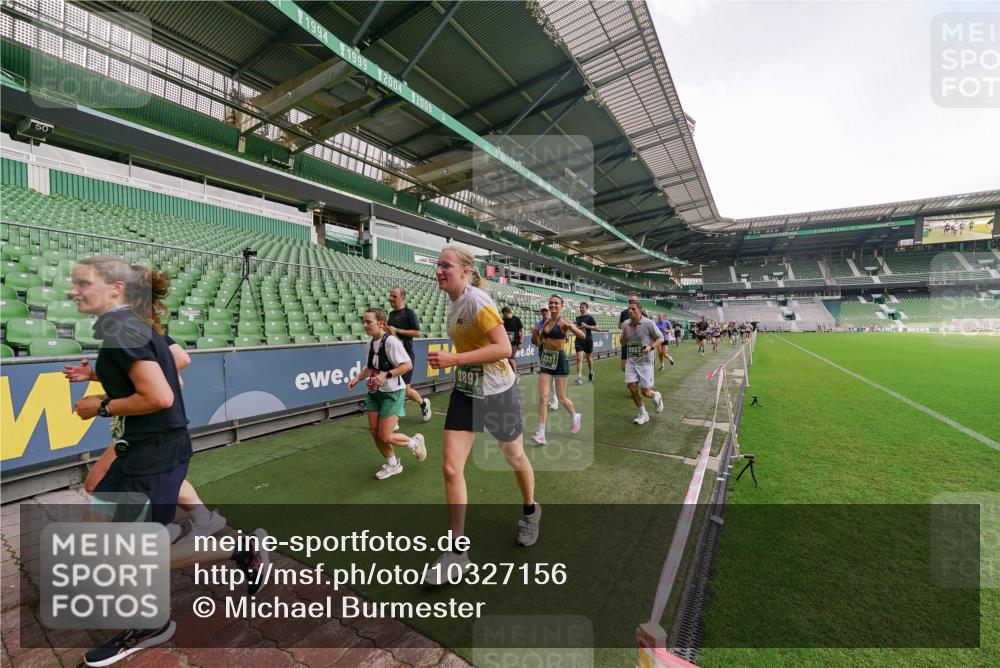 13.09.2026 - 21. swb-Marathon Bremen Michael Burmester http://msf.ph/oto/10327156 13.09.2026 13:32:02 Laufen im Stadion 122, 224, 295, 344, 350, 386, 487, 490, 617, 639, 690, 786, 787, 806, 840, 965, 1114, 1133, 1142, 1292, 1310, 1314, 1326, 1329, 1377, 1427, 1529, 1775, 1801, 1869, 1892, 1897, 1904, 1923, 2216, 2230, 2231, 2253, 2270, 2274, 2320, 2344, 2368, 2372, 2374, 2456, 2514, 2523, 2539, 2556, 2629, 2637, 2643, 2649, 2677, 2719, 2726, 2769, 2848, 2877, 2918, 2945, 2952, 3038, 3094, 3101, 3140, 3223, 3350, 3379, 3401, 3426, 3572, 3644, 3723, 3736, 3746, 3873, 3918, 3944, 357 meine-sportfotos.de