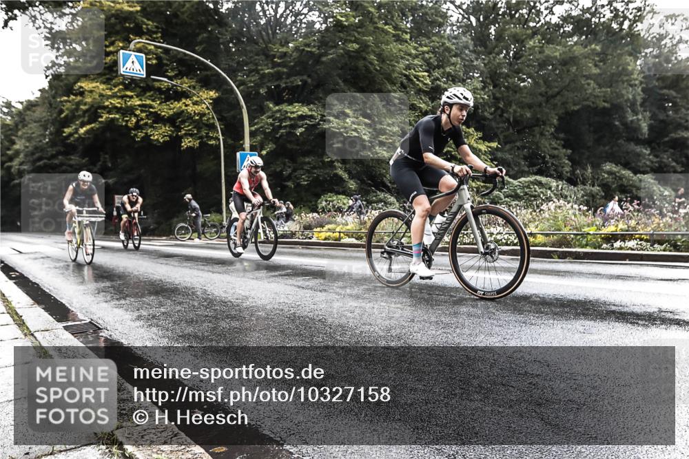 13.09.2026 - Stadtparktriathlon H.Heesch http://msf.ph/oto/10327158 13.09.2026 11:49:37 Radfahren 710, 735, 750, 765, 793, 810, 919, 941 meine-sportfotos.de