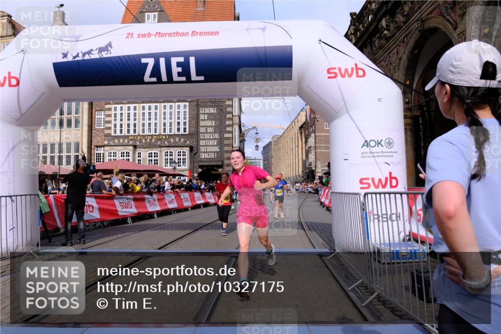 13.09.2026 - 21. swb-Marathon Bremen Tim E. http://msf.ph/oto/10327175 13.09.2026 11:01:54 Ziel 10181, 10251, 10332, 10497, 10560, 11075, 11150, 11305, 11324, 11459, 11467, 11479, 11486, 11550, 11551, 11666, 11668, 11747, 11788, 11798, 11985, 11986, 12047 meine-sportfotos.de