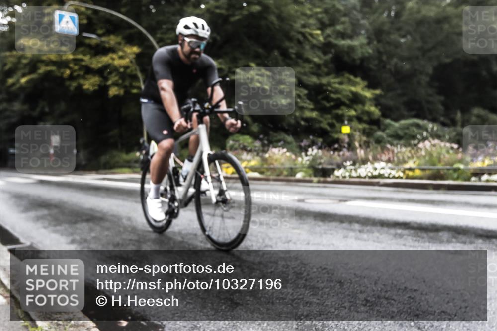 13.09.2026 - Stadtparktriathlon H.Heesch http://msf.ph/oto/10327196 13.09.2026 13:00:55 Radfahren 1228, 1319, 1324 meine-sportfotos.de
