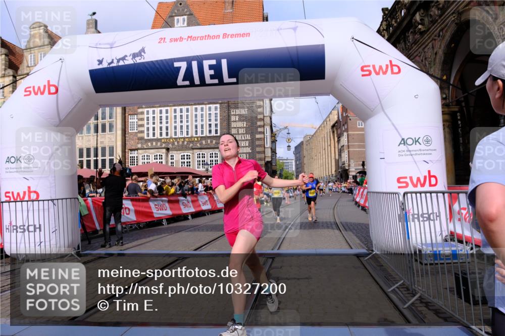 13.09.2026 - 21. swb-Marathon Bremen Tim E. http://msf.ph/oto/10327200 13.09.2026 11:01:54 Ziel 10181, 10251, 10332, 10497, 10560, 11075, 11150, 11305, 11324, 11459, 11467, 11479, 11486, 11550, 11551, 11666, 11668, 11747, 11788, 11798, 11985, 11986, 12047 meine-sportfotos.de