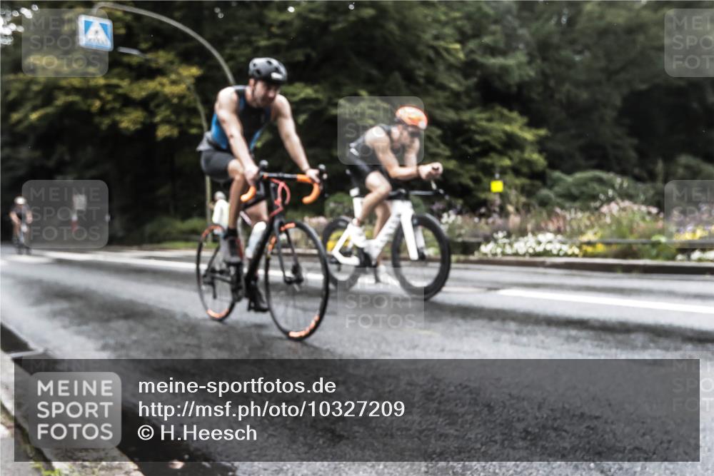 13.09.2026 - Stadtparktriathlon H.Heesch http://msf.ph/oto/10327209 13.09.2026 13:01:11 Radfahren 1209, 1216, 1325, 1388, 1400 meine-sportfotos.de