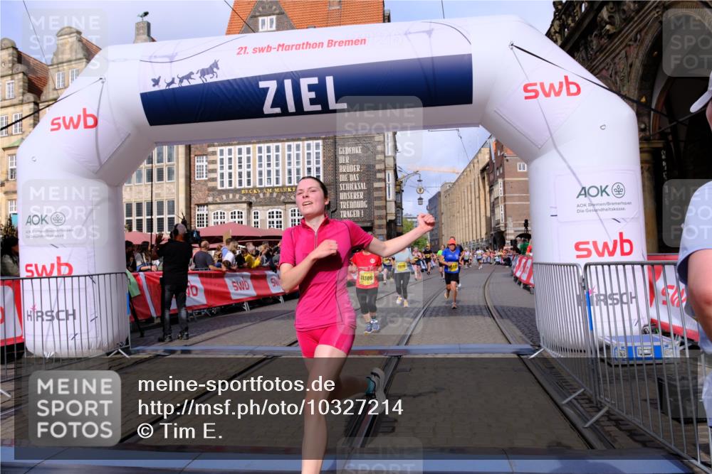 13.09.2026 - 21. swb-Marathon Bremen Tim E. http://msf.ph/oto/10327214 13.09.2026 11:01:55 Ziel 10181, 10251, 10332, 10497, 10560, 11075, 11150, 11305, 11324, 11467, 11479, 11486, 11550, 11551, 11666, 11668, 11747, 11788, 11798, 11985, 11986, 12047 meine-sportfotos.de