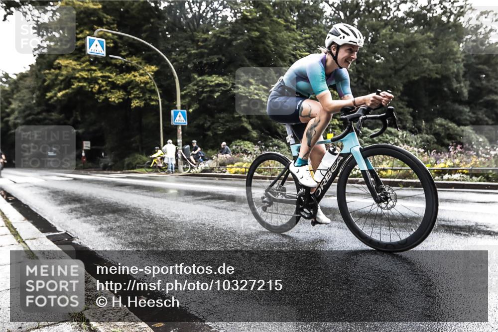 13.09.2026 - Stadtparktriathlon H.Heesch http://msf.ph/oto/10327215 13.09.2026 11:50:10 Radfahren 778, 814 meine-sportfotos.de