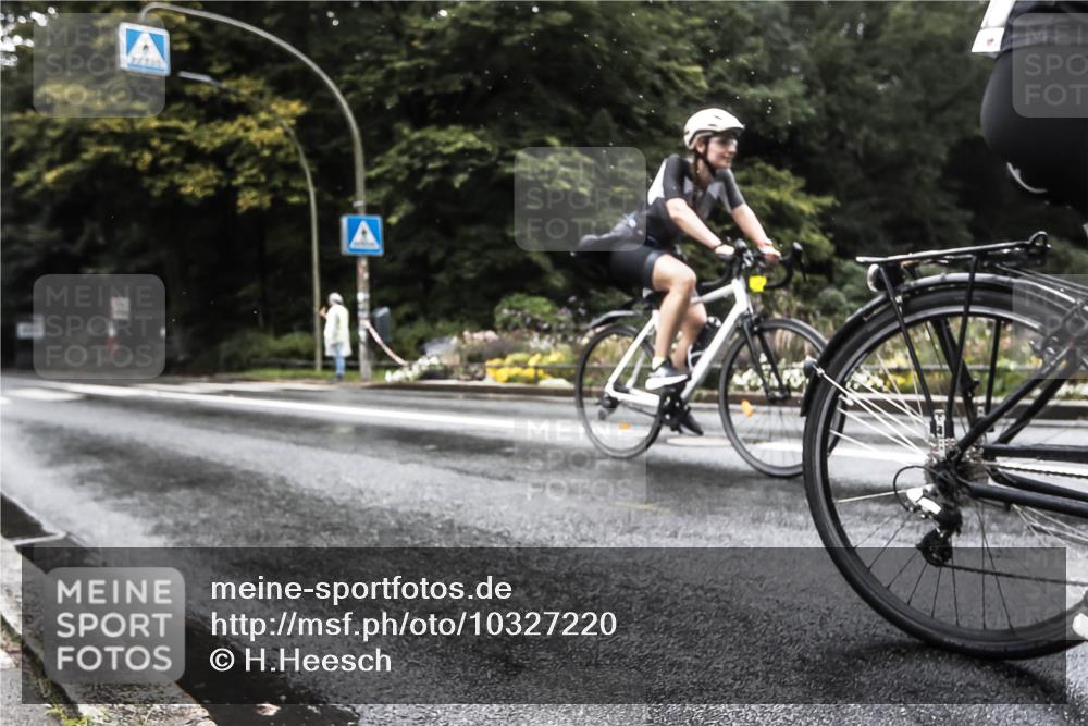 13.09.2026 - Stadtparktriathlon H.Heesch http://msf.ph/oto/10327220 13.09.2026 13:01:13 Radfahren 1209, 1216, 1325, 1388, 1400 meine-sportfotos.de