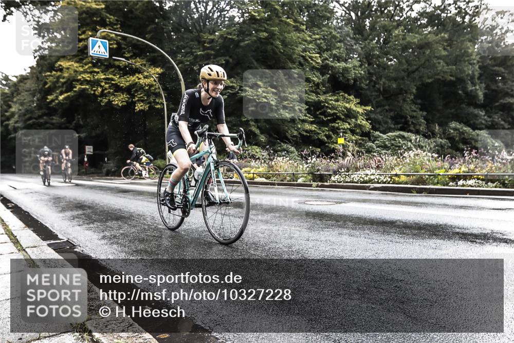 13.09.2026 - Stadtparktriathlon H.Heesch http://msf.ph/oto/10327228 13.09.2026 11:50:16 Radfahren 746, 771, 914, 916 meine-sportfotos.de