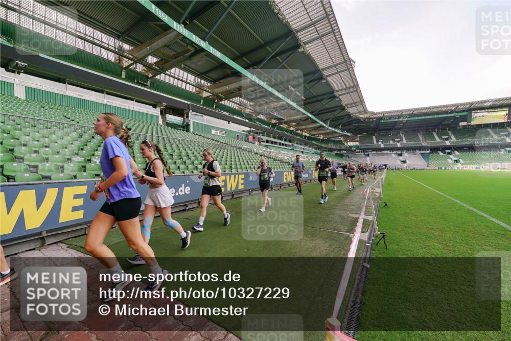 13.09.2026 - 21. swb-Marathon Bremen Michael Burmester http://msf.ph/oto/10327229 13.09.2026 13:32:08 Laufen im Stadion 122, 224, 295, 344, 350, 386, 487, 490, 617, 639, 690, 786, 787, 840, 965, 1114, 1133, 1142, 1292, 1310, 1314, 1326, 1329, 1377, 1427, 1529, 1591, 1592, 1775, 1801, 1869, 1892, 1897, 1904, 1923, 2216, 2230, 2231, 2253, 2270, 2274, 2320, 2344, 2368, 2372, 2374, 2456, 2514, 2523, 2539, 2556, 2616, 2629, 2637, 2643, 2649, 2677, 2719, 2726, 2769, 2848, 2877, 2945, 2952, 3014, 3038, 3094, 3101, 3140, 3223, 3350, 3379, 3401, 3426, 3572, 3644, 3723, 3736, 3746, 3873, 3901, 3918, 3944 meine-sportfotos.de