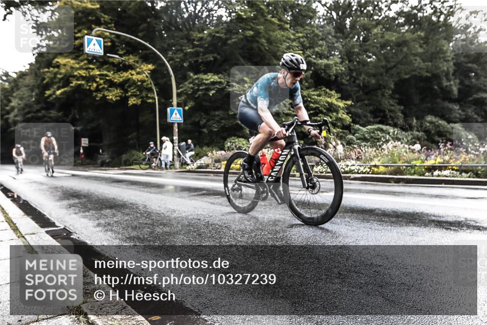 13.09.2026 - Stadtparktriathlon H.Heesch http://msf.ph/oto/10327239 13.09.2026 11:50:35 Radfahren 751, 888, 920, 937 meine-sportfotos.de