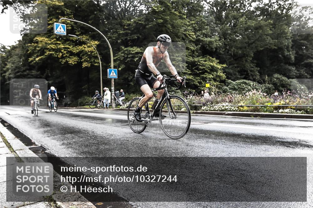 13.09.2026 - Stadtparktriathlon H.Heesch http://msf.ph/oto/10327244 13.09.2026 11:50:36 Radfahren 751, 888, 920, 937 meine-sportfotos.de