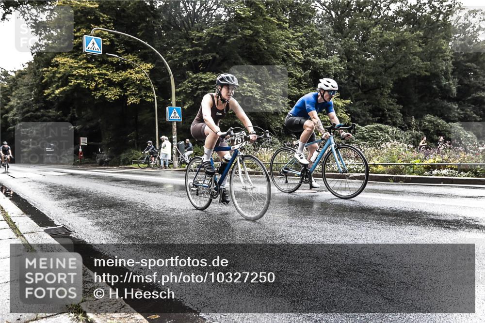 13.09.2026 - Stadtparktriathlon H.Heesch http://msf.ph/oto/10327250 13.09.2026 11:50:37 Radfahren 751, 878, 888, 920, 937 meine-sportfotos.de
