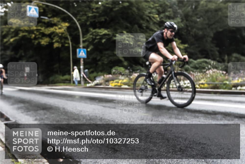 13.09.2026 - Stadtparktriathlon H.Heesch http://msf.ph/oto/10327253 13.09.2026 13:01:21 Radfahren 1079, 1119, 1188, 1214, 1229, 1387 meine-sportfotos.de