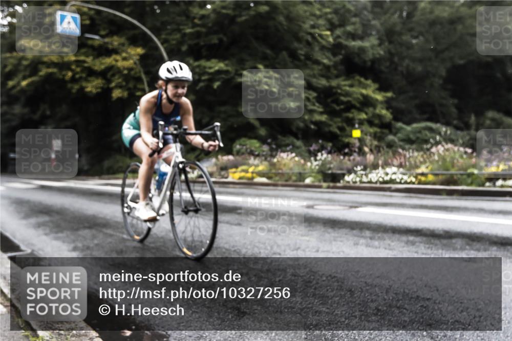 13.09.2026 - Stadtparktriathlon H.Heesch http://msf.ph/oto/10327256 13.09.2026 13:01:22 Radfahren 1079, 1119, 1214, 1229, 1387 meine-sportfotos.de