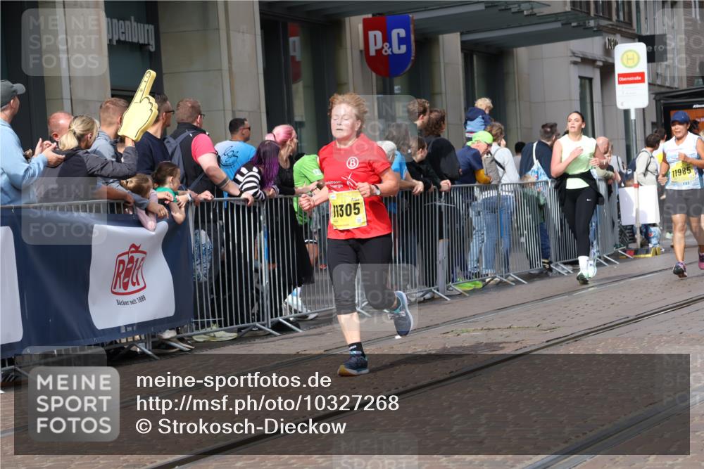 13.09.2026 - 21. swb-Marathon Bremen Strokosch-Dieckow http://msf.ph/oto/10327268 13.09.2026 11:01:27 Ziel 10251, 10332, 10409, 10444, 10497, 10817, 11075, 11115, 11150, 11268, 11305, 11324, 11369, 11412, 11413, 11479, 11486, 11668, 11747, 11859, 11985, 11986, 12095, 12379, 12412, 12466, 10181, 10560, 10647, 10648, 10678, 10892, 10964, 10965, 11049, 11116, 11260, 11306, 11428, 11459, 11467, 11550, 11551, 11666, 11681, 11682, 11751, 11788, 11796, 11798, 11813, 11816, 11969, 11970, 12047, 12062, 12241, 12245, 12283, 12390, 12391 meine-sportfotos.de