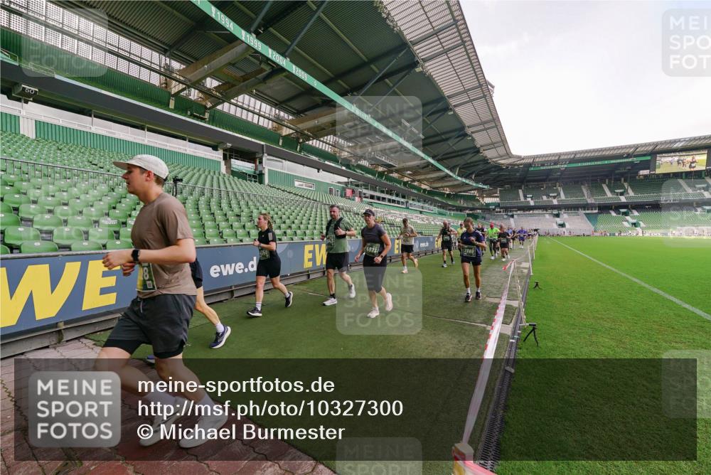 13.09.2026 - 21. swb-Marathon Bremen Michael Burmester http://msf.ph/oto/10327300 13.09.2026 13:32:17 Laufen im Stadion 122, 224, 295, 344, 350, 386, 487, 490, 617, 690, 786, 787, 840, 965, 1114, 1133, 1142, 1292, 1310, 1314, 1326, 1329, 1377, 1427, 1529, 1591, 1592, 1775, 1801, 1869, 1892, 1897, 1904, 1923, 2230, 2231, 2253, 2270, 2274, 2320, 2344, 2374, 2456, 2514, 2523, 2539, 2556, 2616, 2629, 2630, 2643, 2649, 2677, 2726, 2769, 2848, 2877, 2945, 2952, 3014, 3038, 3094, 3140, 3223, 3350, 3379, 3401, 3426, 3572, 3601, 3644, 3723, 3736, 3746, 3901, 3918, 3944 meine-sportfotos.de