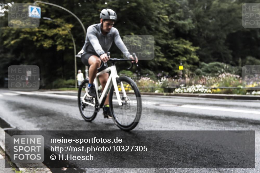 13.09.2026 - Stadtparktriathlon H.Heesch http://msf.ph/oto/10327305 13.09.2026 13:01:38 Radfahren 1224, 1293, 1326, 1382 meine-sportfotos.de