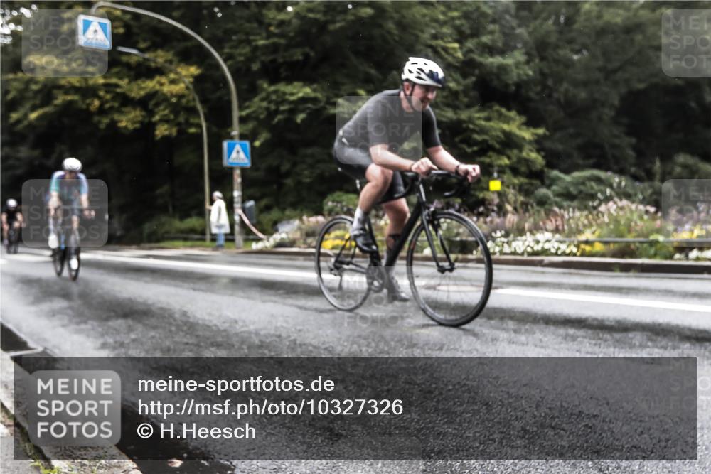 13.09.2026 - Stadtparktriathlon H.Heesch http://msf.ph/oto/10327326 13.09.2026 13:01:58 Radfahren 1189, 1232, 1299, 1329, 1355, 1376, 1393 meine-sportfotos.de