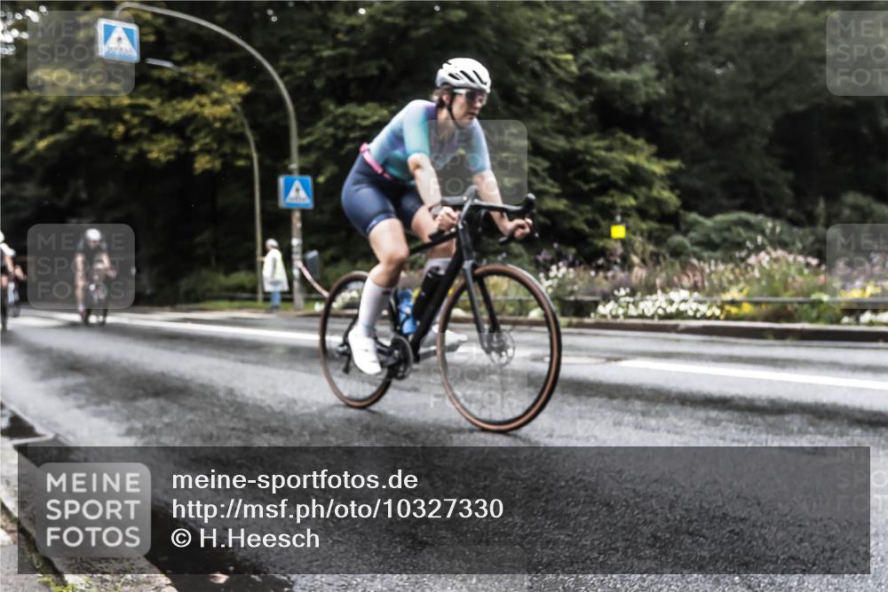 13.09.2026 - Stadtparktriathlon H.Heesch http://msf.ph/oto/10327330 13.09.2026 13:01:59 Radfahren 1189, 1232, 1248, 1299, 1329, 1355, 1393 meine-sportfotos.de