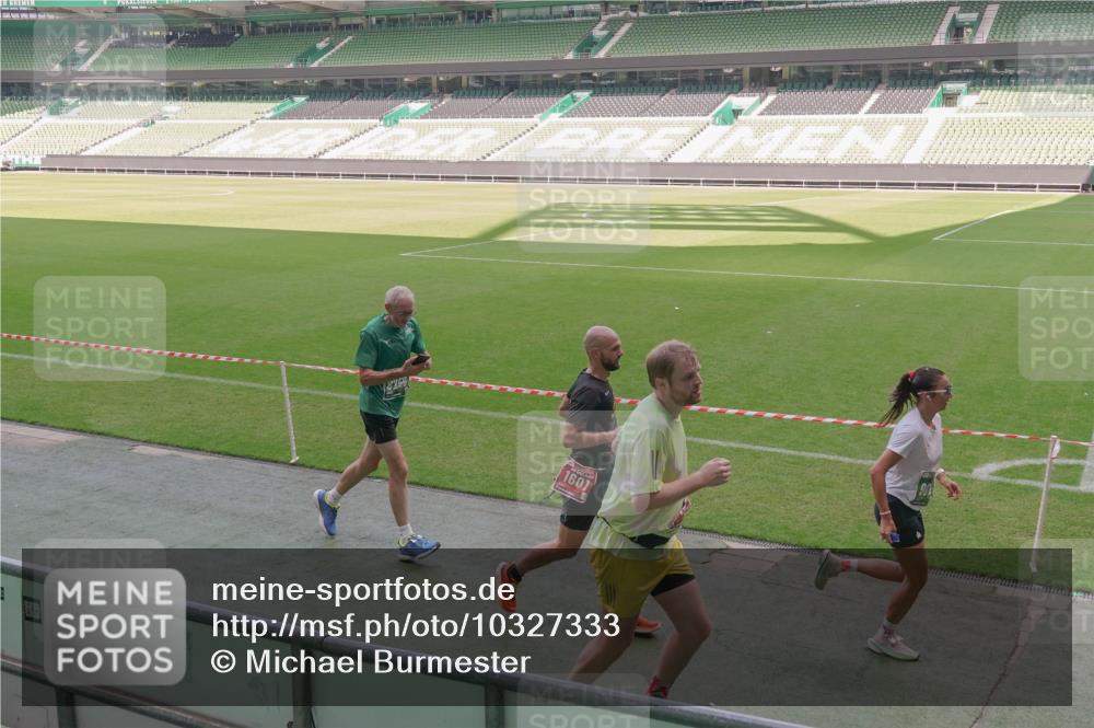13.09.2026 - 21. swb-Marathon Bremen Michael Burmester http://msf.ph/oto/10327333 13.09.2026 12:57:05 Laufen im Stadion 307, 334, 411, 431, 465, 655, 769, 776, 854, 857, 876, 909, 926, 948, 1010, 1130, 1254, 1535, 1537, 1601, 1750, 1752, 1809, 1881, 1900, 1972, 2001, 2040, 2046, 2051, 2075, 2122, 2260, 2324, 2371, 2402, 2423, 2473, 2493, 2535, 2604, 2634, 2640, 2671, 2761, 2812, 2903, 2904, 2948, 3051, 3078, 3119, 3182, 3202, 3290, 3319, 3348, 3411, 3450, 3458, 3508, 3514, 3634, 3685, 3690, 3760, 3813, 3866, 3939, 4101, 4135, 4171, 4174, 4316, 4413, 4479, 4733, 5695, 5867 meine-sportfotos.de