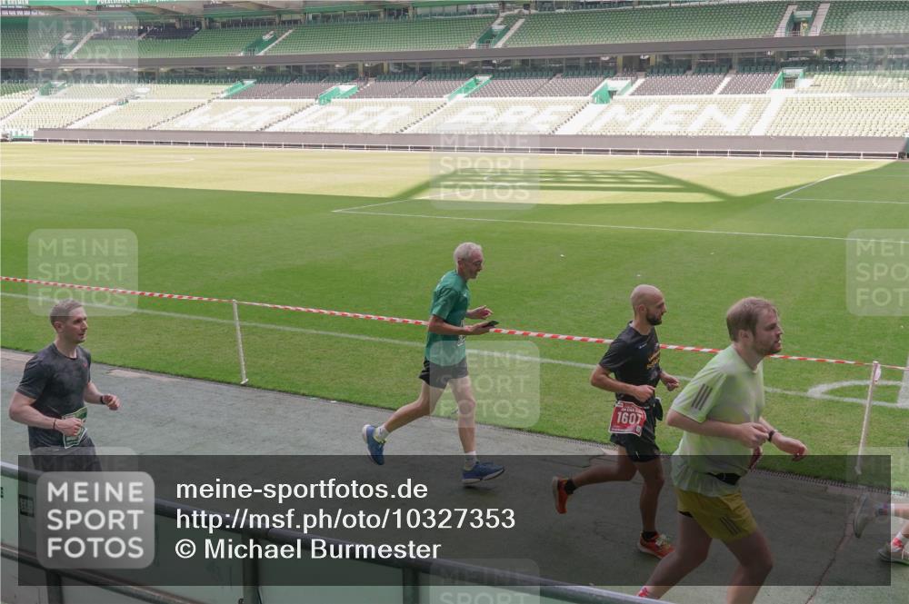 13.09.2026 - 21. swb-Marathon Bremen Michael Burmester http://msf.ph/oto/10327353 13.09.2026 12:57:05 Laufen im Stadion 307, 334, 411, 431, 465, 655, 769, 776, 854, 857, 876, 909, 926, 948, 1010, 1130, 1254, 1535, 1537, 1601, 1750, 1752, 1809, 1881, 1900, 1972, 2001, 2040, 2046, 2051, 2075, 2122, 2260, 2324, 2371, 2402, 2423, 2473, 2493, 2535, 2604, 2634, 2640, 2671, 2761, 2812, 2903, 2904, 2948, 3051, 3078, 3119, 3182, 3202, 3290, 3319, 3348, 3411, 3450, 3458, 3508, 3514, 3634, 3685, 3690, 3760, 3813, 3866, 3939, 4101, 4135, 4171, 4174, 4316, 4413, 4479, 4733, 5695, 5867 meine-sportfotos.de