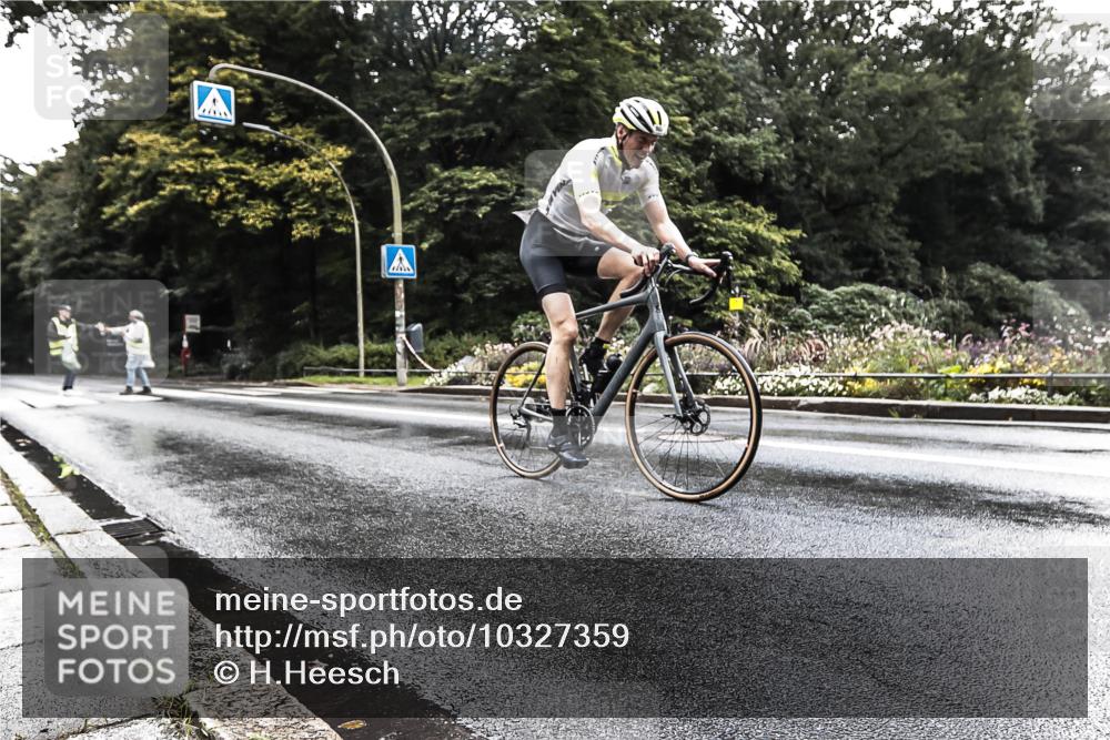 13.09.2026 - Stadtparktriathlon H.Heesch http://msf.ph/oto/10327359 13.09.2026 11:51:34 Radfahren 728, 864 meine-sportfotos.de