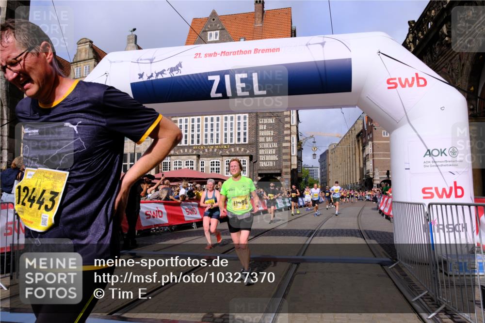 13.09.2026 - 21. swb-Marathon Bremen Tim E. http://msf.ph/oto/10327370 13.09.2026 11:02:01 Ziel 10251, 10332, 10409, 10497, 11075, 11115, 11150, 11305, 11324, 11369, 11412, 11413, 11479, 11486, 11668, 11747, 11985, 11986, 12379, 12466 meine-sportfotos.de