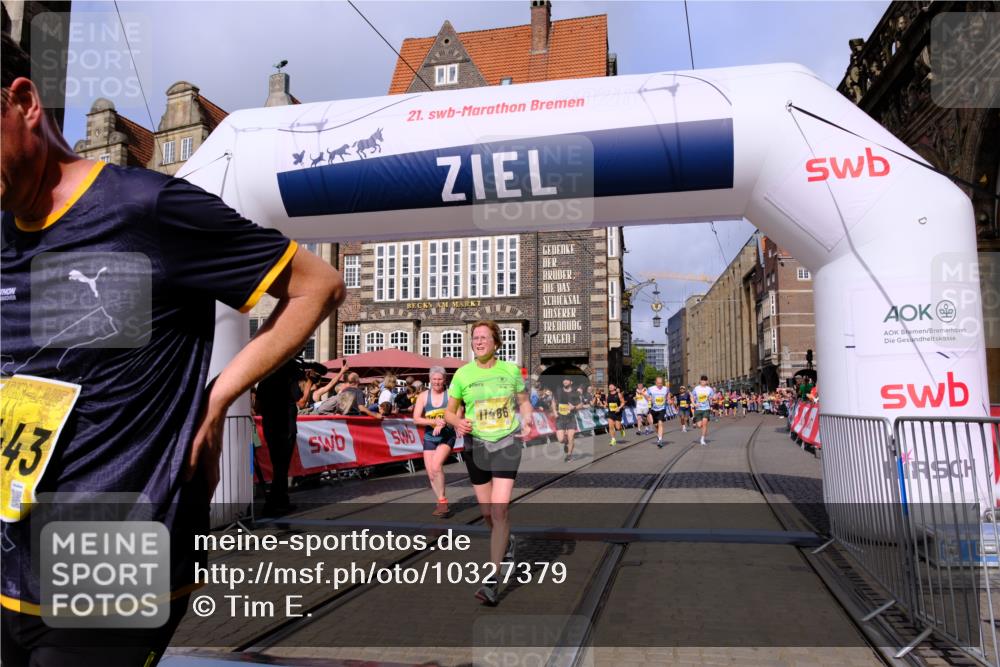 13.09.2026 - 21. swb-Marathon Bremen Tim E. http://msf.ph/oto/10327379 13.09.2026 11:02:01 Ziel 10251, 10332, 10409, 10497, 11075, 11115, 11150, 11305, 11324, 11369, 11412, 11413, 11479, 11486, 11668, 11747, 11985, 11986, 12379, 12466 meine-sportfotos.de