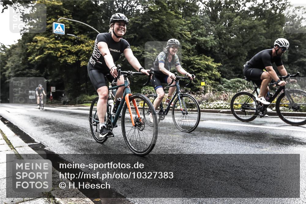 13.09.2026 - Stadtparktriathlon H.Heesch http://msf.ph/oto/10327383 13.09.2026 11:51:51 Radfahren 714, 773, 808, 911 meine-sportfotos.de