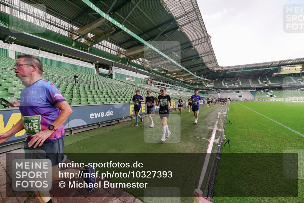 13.09.2026 - 21. swb-Marathon Bremen Michael Burmester http://msf.ph/oto/10327393 13.09.2026 13:32:26 Laufen im Stadion 155, 295, 344, 350, 386, 487, 490, 617, 690, 786, 787, 840, 965, 1133, 1142, 1292, 1310, 1314, 1326, 1329, 1377, 1427, 1591, 1592, 1775, 1801, 1869, 1892, 1897, 1904, 1923, 2077, 2230, 2231, 2253, 2270, 2274, 2320, 2344, 2374, 2456, 2514, 2523, 2539, 2556, 2616, 2630, 2649, 2677, 2726, 2769, 2848, 2877, 2945, 2952, 3014, 3038, 3094, 3140, 3223, 3350, 3379, 3426, 3572, 3601, 3644, 3723, 3736, 3746, 3901, 3918, 3944 meine-sportfotos.de