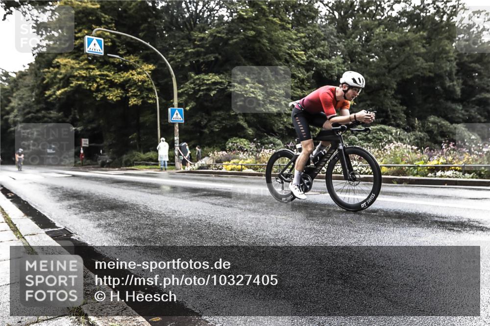 13.09.2026 - Stadtparktriathlon H.Heesch http://msf.ph/oto/10327405 13.09.2026 11:51:58 Radfahren 713, 755, 830, 877, 903 meine-sportfotos.de