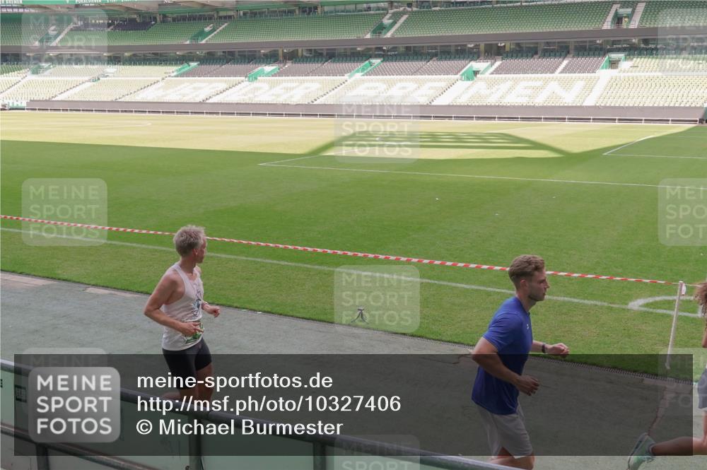 13.09.2026 - 21. swb-Marathon Bremen Michael Burmester http://msf.ph/oto/10327406 13.09.2026 12:57:09 Laufen im Stadion 307, 334, 411, 431, 465, 655, 769, 776, 854, 857, 876, 909, 926, 948, 1010, 1130, 1191, 1254, 1535, 1537, 1601, 1750, 1752, 1809, 1881, 1900, 1972, 2001, 2040, 2046, 2051, 2075, 2122, 2260, 2324, 2371, 2402, 2423, 2473, 2493, 2535, 2604, 2634, 2640, 2671, 2761, 2812, 2903, 2904, 2948, 3051, 3078, 3119, 3182, 3202, 3290, 3319, 3348, 3411, 3450, 3458, 3508, 3514, 3634, 3685, 3690, 3760, 3813, 3866, 3939, 4101, 4135, 4171, 4174, 4316, 4479, 5695 meine-sportfotos.de