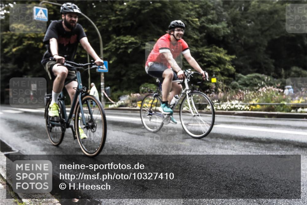 13.09.2026 - Stadtparktriathlon H.Heesch http://msf.ph/oto/10327410 13.09.2026 13:02:24 Radfahren 1195, 1347, 1356, 1364, 1380 meine-sportfotos.de