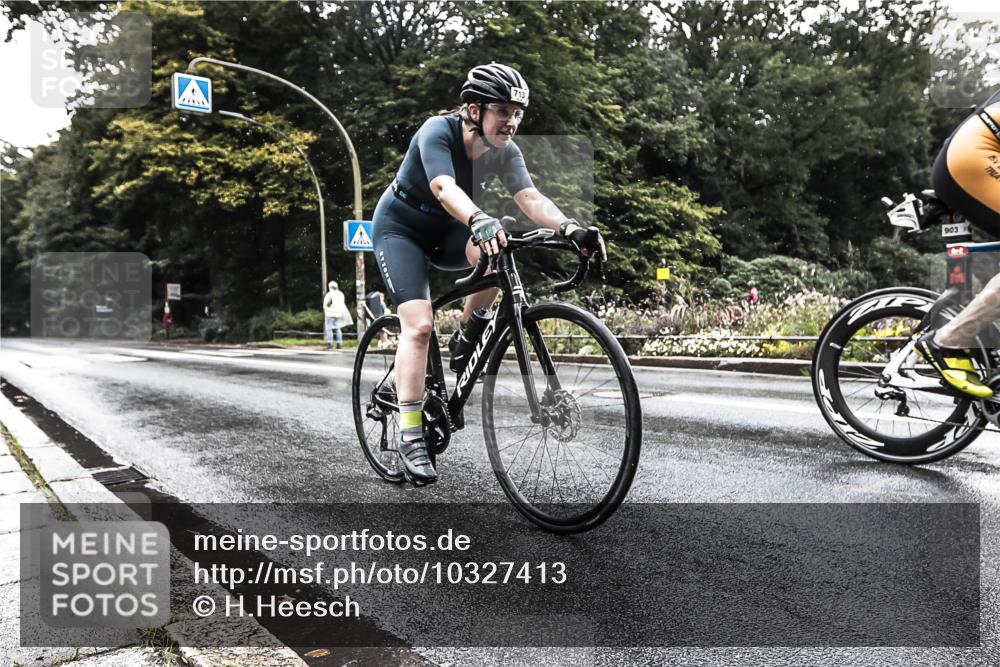 13.09.2026 - Stadtparktriathlon H.Heesch http://msf.ph/oto/10327413 13.09.2026 11:52:01 Radfahren 713, 877, 903 meine-sportfotos.de