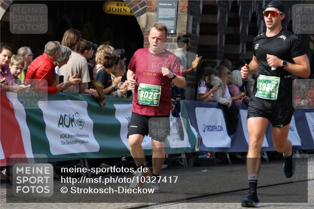 13.09.2026 - 21. swb-Marathon Bremen Strokosch-Dieckow http://msf.ph/oto/10327417 13.09.2026 13:12:43 Ziel 899, 1517, 2480, 3362, 3830, 4560, 5416, 6107, 7328, 7521, 8981, 13013, 1513, 2350, 2442, 2801, 2858, 3988, 4605, 5379, 5965, 8029, 8798, 13140 meine-sportfotos.de