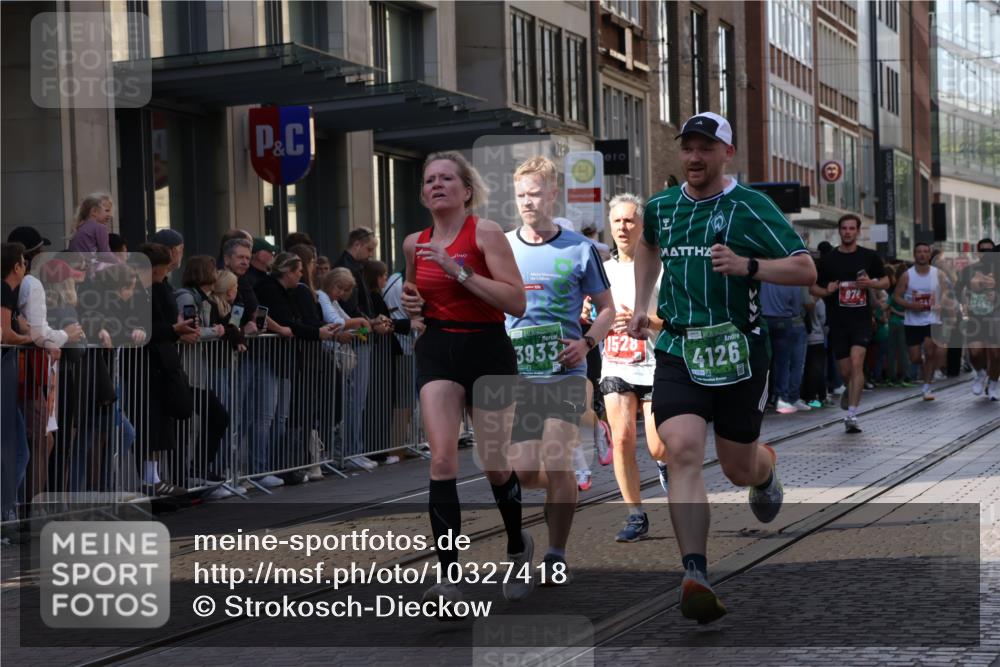 13.09.2026 - 21. swb-Marathon Bremen Strokosch-Dieckow http://msf.ph/oto/10327418 13.09.2026 13:20:43 Ziel 854, 1056, 1191, 1881, 2425, 2640, 3356, 3450, 3933, 4126, 4316, 4362, 4465, 4612, 4734, 5161, 6357, 6401, 6680, 6970, 7902, 8237, 8323, 8622, 8791, 8971, 9267, 9268, 13120, 201, 232, 334, 541, 769, 876, 1197, 1528, 1646, 2493, 2953, 3813, 3866, 4174, 4351, 4357, 4358, 4482, 5137, 5213, 5493, 5855, 5954, 6177, 6495, 6496, 7411, 7517, 8005, 8141, 8804, 9162, 9691, 9721, 9949, 13126, 13222 meine-sportfotos.de