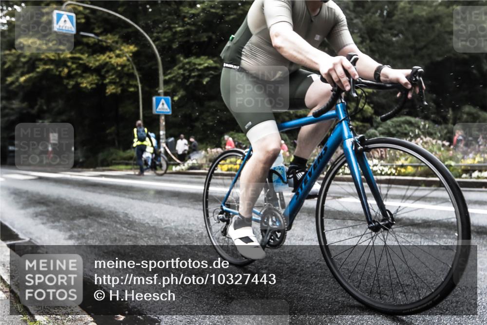 13.09.2026 - Stadtparktriathlon H.Heesch http://msf.ph/oto/10327443 13.09.2026 13:02:48 Radfahren 1375 meine-sportfotos.de