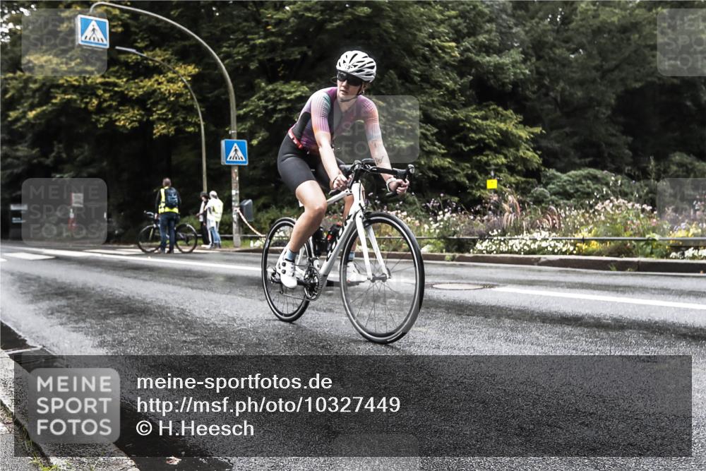 13.09.2026 - Stadtparktriathlon H.Heesch http://msf.ph/oto/10327449 13.09.2026 13:03:04 Radfahren 1251, 1366 meine-sportfotos.de