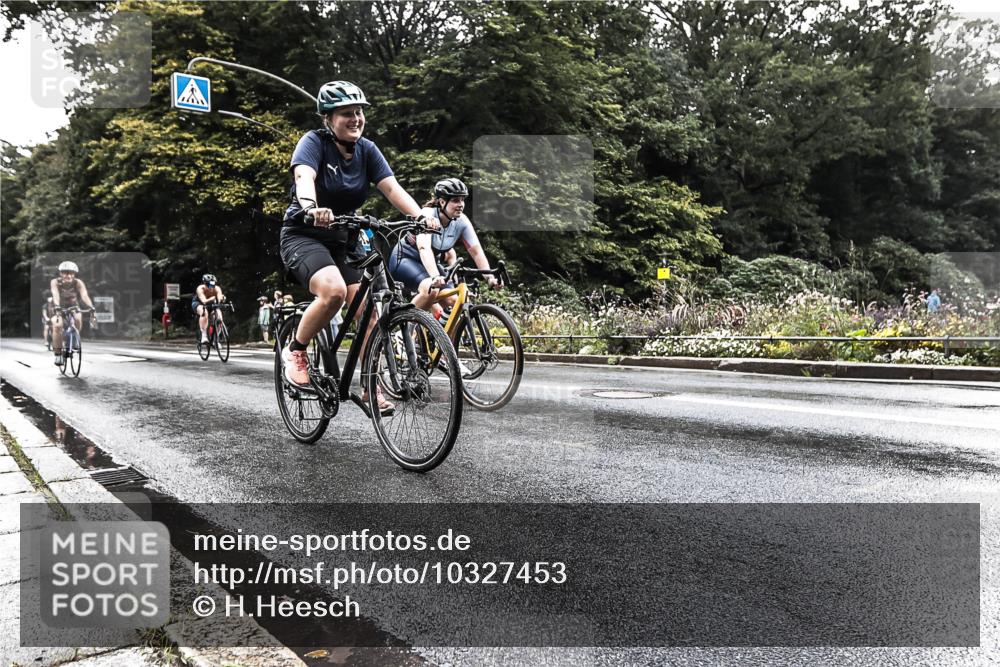 13.09.2026 - Stadtparktriathlon H.Heesch http://msf.ph/oto/10327453 13.09.2026 11:52:48 Radfahren 709, 721, 729, 747, 756, 895, 938 meine-sportfotos.de