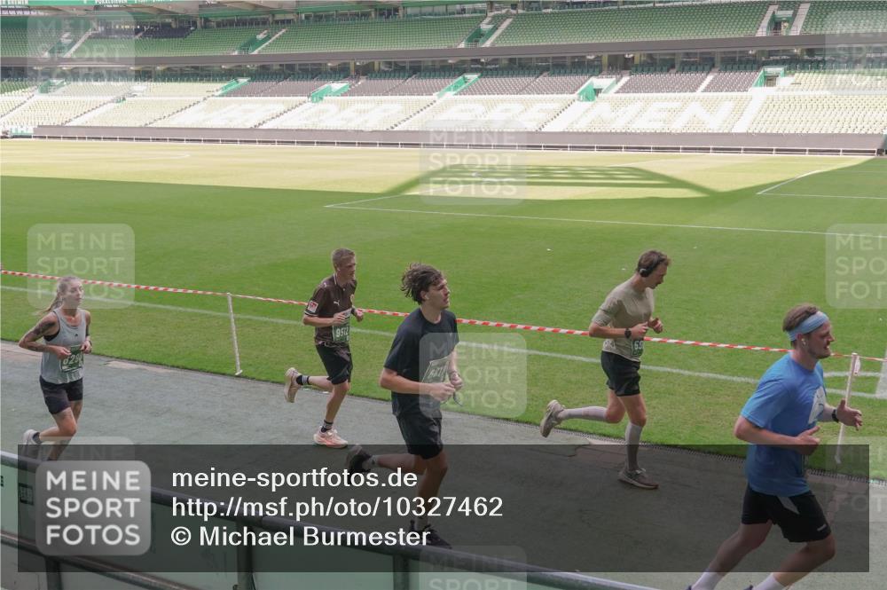 13.09.2026 - 21. swb-Marathon Bremen Michael Burmester http://msf.ph/oto/10327462 13.09.2026 12:57:17 Laufen im Stadion 307, 334, 431, 465, 769, 776, 789, 790, 857, 876, 909, 926, 948, 1010, 1130, 1191, 1199, 1254, 1535, 1601, 1750, 1752, 1809, 1881, 1900, 1972, 2001, 2040, 2046, 2051, 2075, 2260, 2324, 2371, 2397, 2402, 2423, 2473, 2493, 2535, 2634, 2640, 2671, 2761, 2812, 2903, 2904, 2948, 3051, 3078, 3119, 3138, 3182, 3186, 3202, 3290, 3319, 3348, 3411, 3450, 3458, 3508, 3514, 3634, 3655, 3685, 3690, 3695, 3760, 3813, 3866, 3939, 4101, 4120, 4171, 4174, 4316, 4479, 5695 meine-sportfotos.de