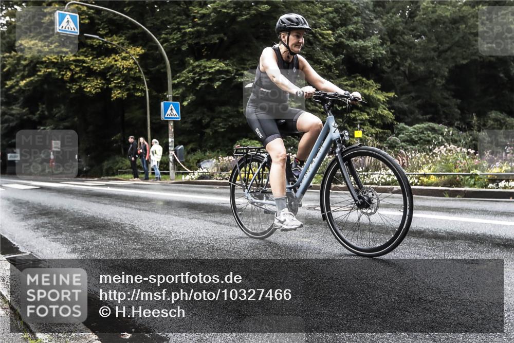 13.09.2026 - Stadtparktriathlon H.Heesch http://msf.ph/oto/10327466 13.09.2026 13:03:33 Radfahren 1097, 1389 meine-sportfotos.de
