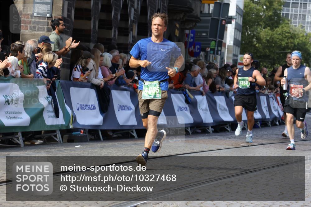 13.09.2026 - 21. swb-Marathon Bremen Strokosch-Dieckow http://msf.ph/oto/10327468 13.09.2026 13:12:45 Ziel 899, 1517, 2480, 3054, 3362, 3830, 4560, 5416, 6796, 7328, 7521, 8981, 9803, 1513, 2350, 2442, 2559, 2801, 2858, 4605, 5379, 5965, 8798, 9217, 13140 meine-sportfotos.de