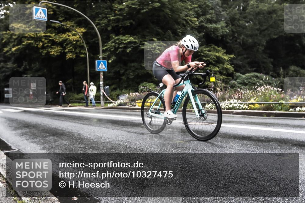 13.09.2026 - Stadtparktriathlon H.Heesch http://msf.ph/oto/10327475 13.09.2026 13:03:35 Radfahren 1097, 1389 meine-sportfotos.de