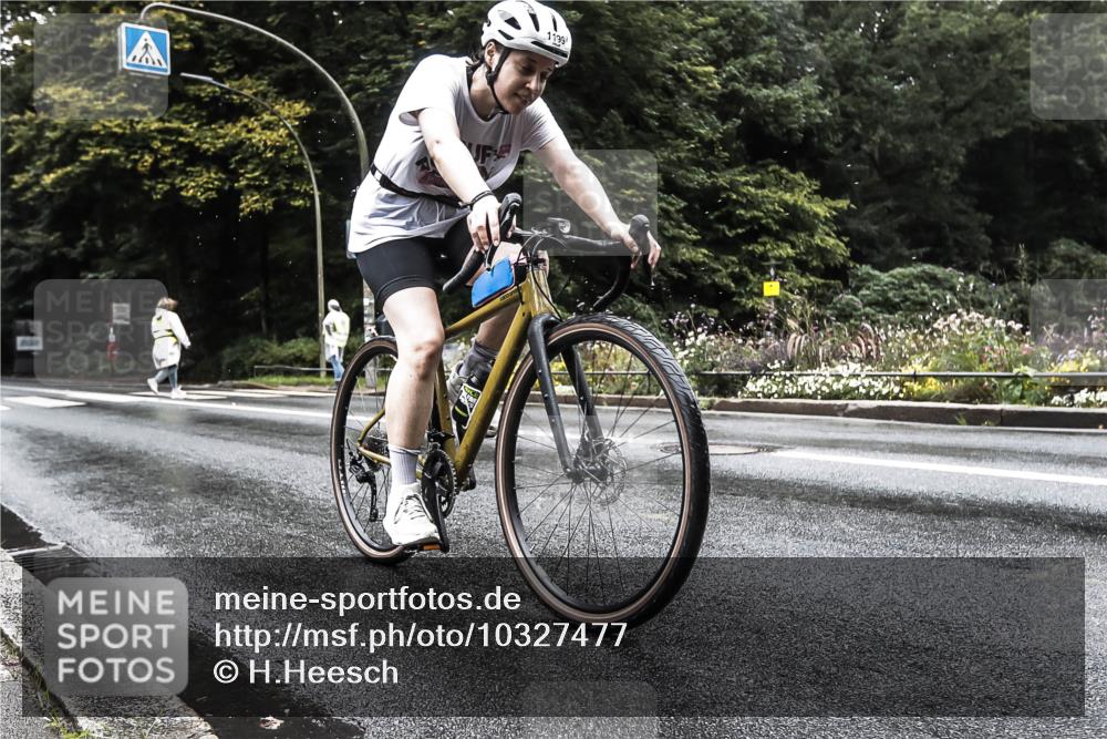 13.09.2026 - Stadtparktriathlon H.Heesch http://msf.ph/oto/10327477 13.09.2026 13:03:39 Radfahren 1199 meine-sportfotos.de