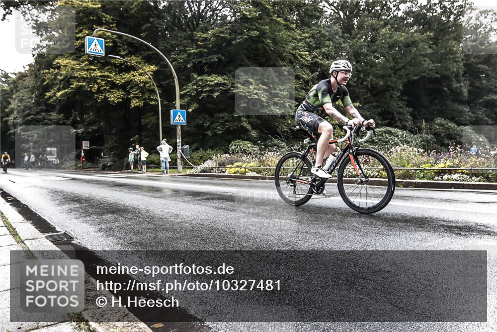 13.09.2026 - Stadtparktriathlon H.Heesch http://msf.ph/oto/10327481 13.09.2026 11:52:50 Radfahren 709, 721, 729, 747, 756, 895 meine-sportfotos.de