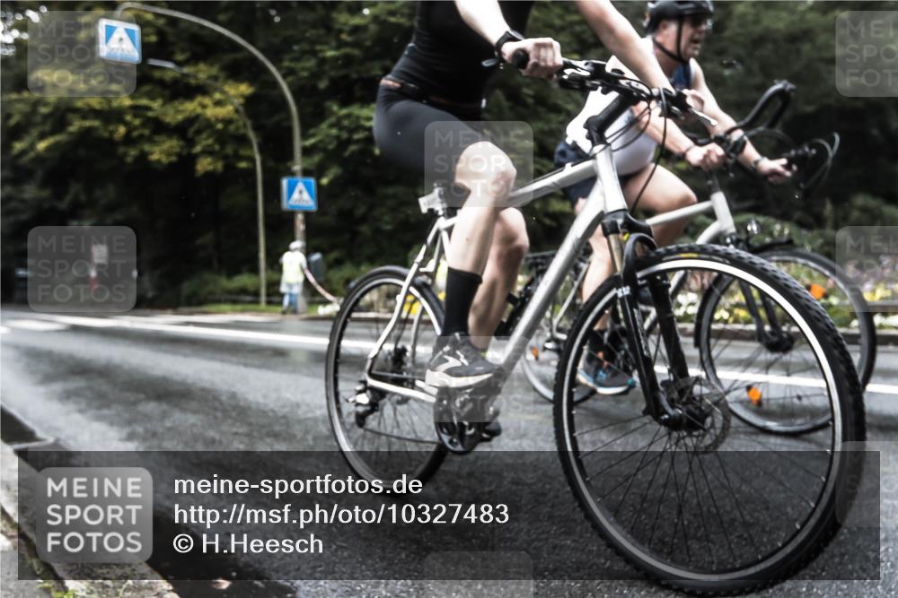 13.09.2026 - Stadtparktriathlon H.Heesch http://msf.ph/oto/10327483 13.09.2026 13:03:44 Radfahren 1200, 1225, 1226, 1427 meine-sportfotos.de