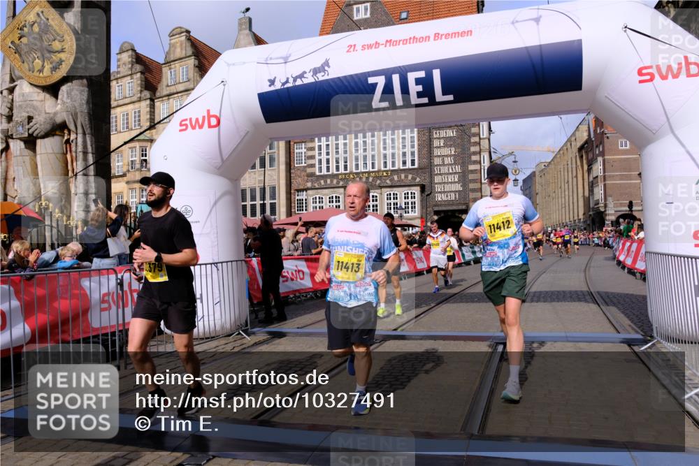 13.09.2026 - 21. swb-Marathon Bremen Tim E. http://msf.ph/oto/10327491 13.09.2026 11:02:06 Ziel 10332, 10409, 10444, 10497, 10817, 11075, 11115, 11150, 11268, 11305, 11369, 11412, 11413, 11479, 11486, 11668, 11747, 11859, 11985, 11986, 12095, 12379, 12412, 12466 meine-sportfotos.de