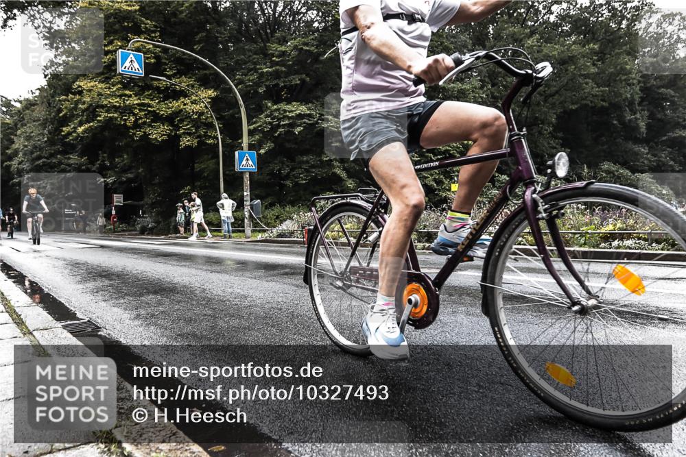 13.09.2026 - Stadtparktriathlon H.Heesch http://msf.ph/oto/10327493 13.09.2026 11:52:57 Radfahren 829, 854, 887 meine-sportfotos.de